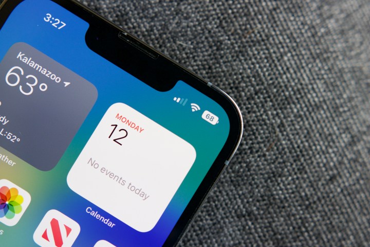 نسبة البطارية على iPhone بنظام iOS 16.