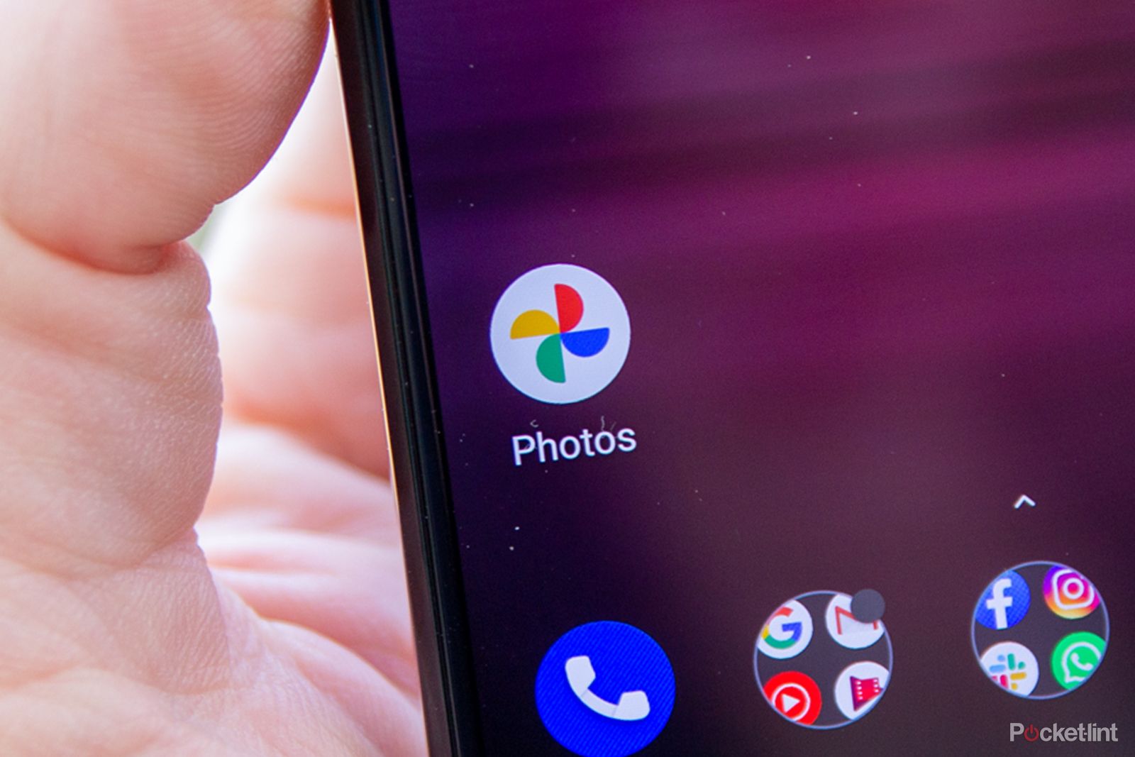 يتيح لك تطبيق صور Google الآن تعيين خلفية شاشة متغيرة تسحب الصور من صورة ذكرياتك 1